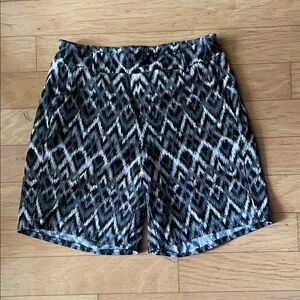 SPANX geometric Print Shorts size xs